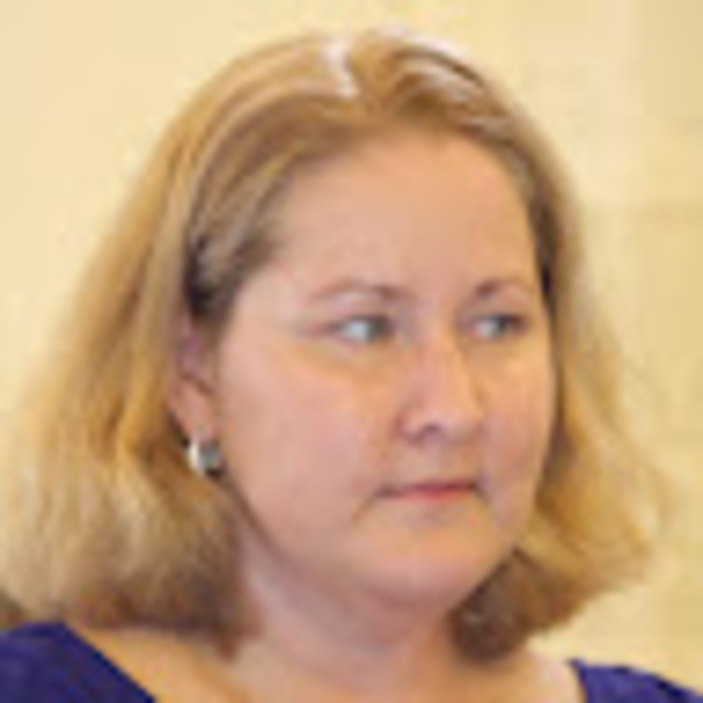 Meet your Posher, Lara
